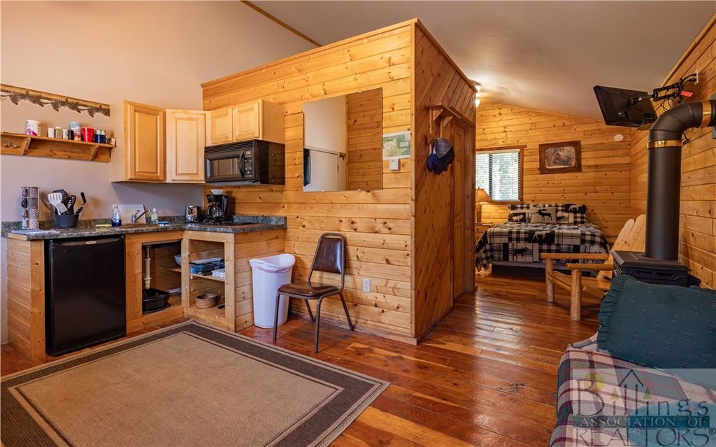 715 US Hwy 212, Cooke City, MT 59020 photo 21