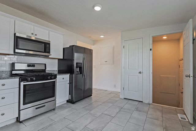 1678 W LELAND DR, West Jordan, UT 84084