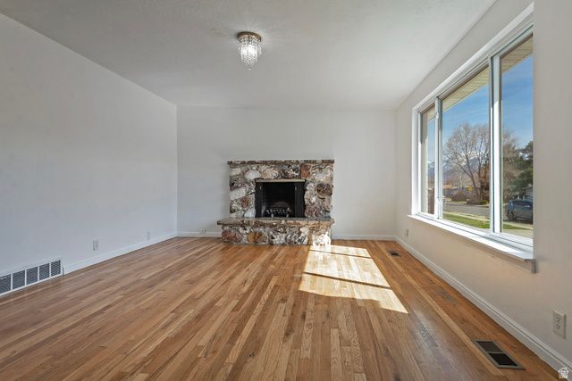 1678 W LELAND DR, West Jordan, UT 84084