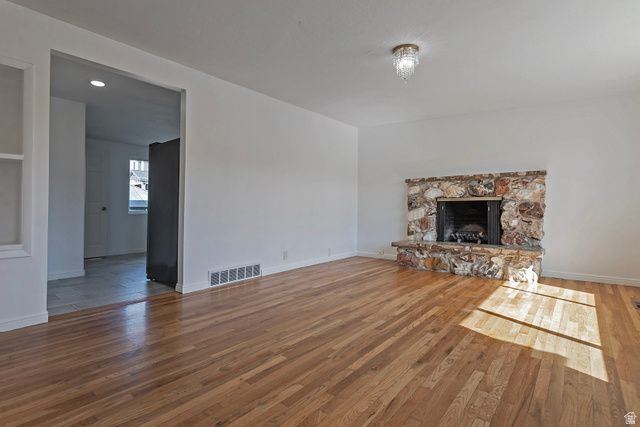 1678 W LELAND DR, West Jordan, UT 84084