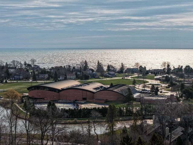 78 Woodfield COURT, Wind Point, WI 53402