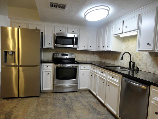 6700 Richardson Road 204, Houston, TX 77069