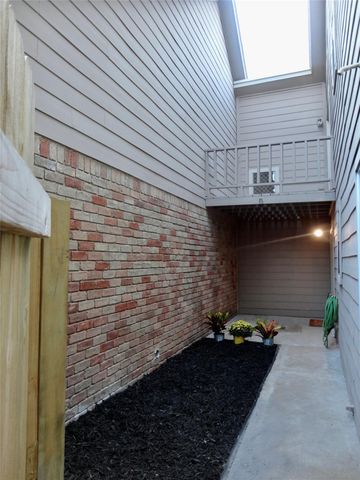 6700 Richardson Road 204, Houston, TX 77069