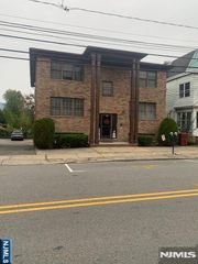 180 High Street 4, Nutley, NJ 07110