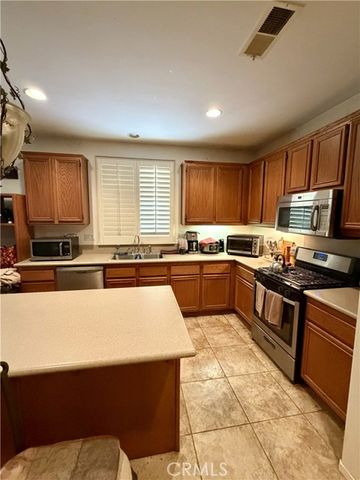 215 Gamez, Hemet, CA 92545