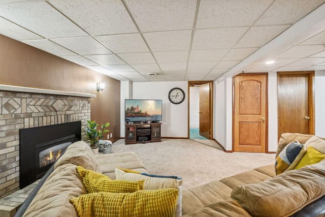 2941 Noble Avenue N, Golden Valley, MN 55422