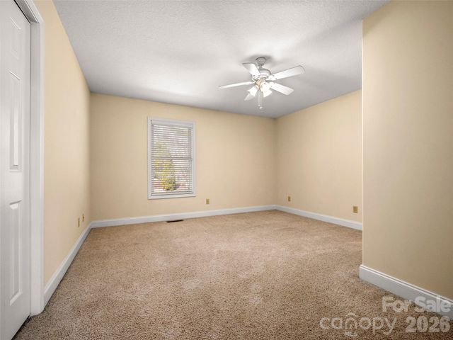 21 Holiday Drive, Arden, NC 28704