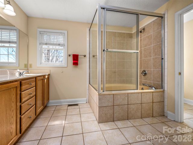 21 Holiday Drive, Arden, NC 28704