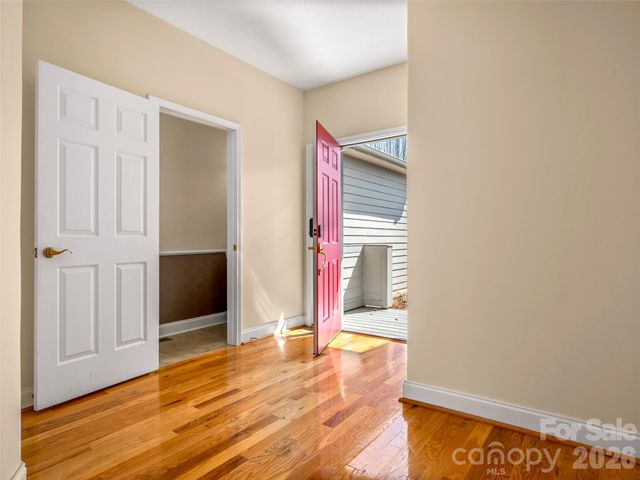 21 Holiday Drive, Arden, NC 28704