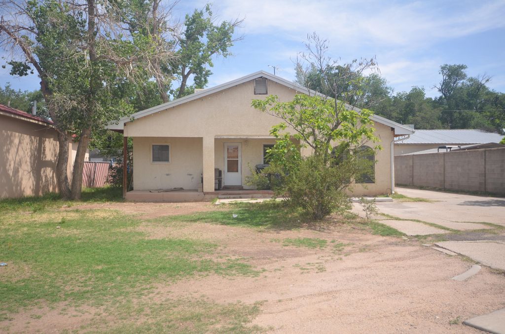 1423 Van Cleave Road NW, Albuquerque, NM 87107