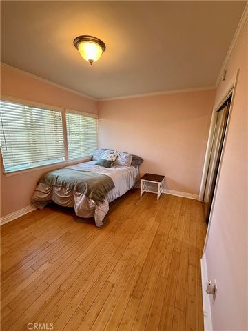 9527 oso Avenue, Chatsworth, CA 91311