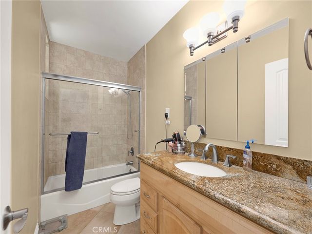 9527 oso Avenue, Chatsworth, CA 91311