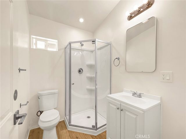 9527 oso Avenue, Chatsworth, CA 91311