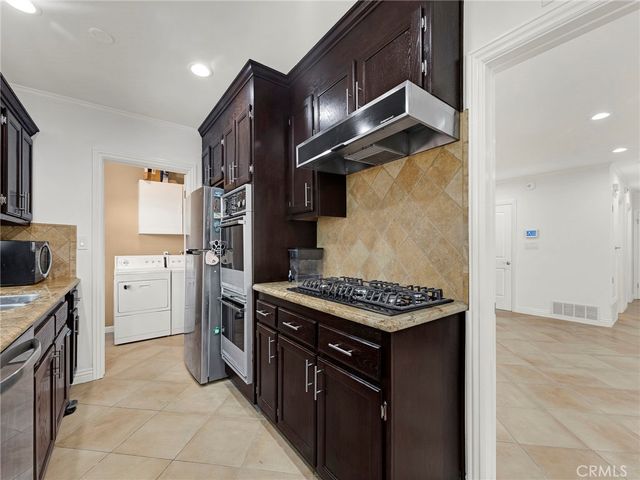 9527 oso Avenue, Chatsworth, CA 91311