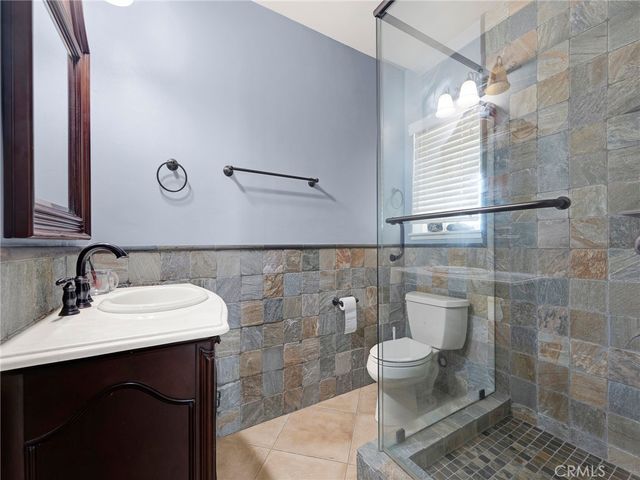 9527 oso Avenue, Chatsworth, CA 91311