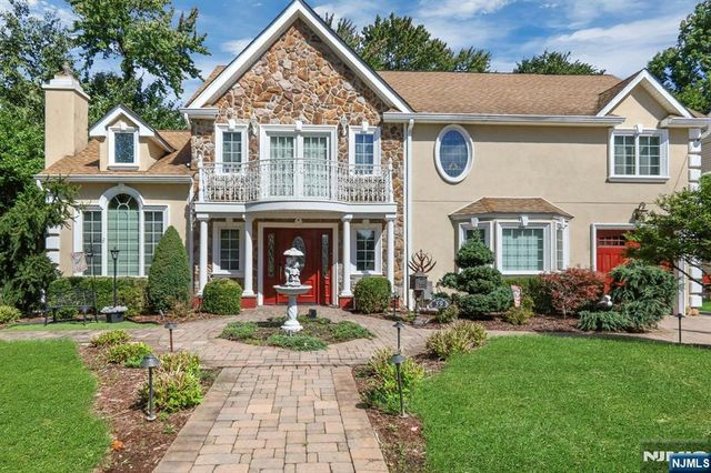 59 Lockwood Drive, Waldwick, NJ 07463