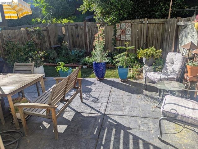 1892 London DR, Benicia, CA 94510