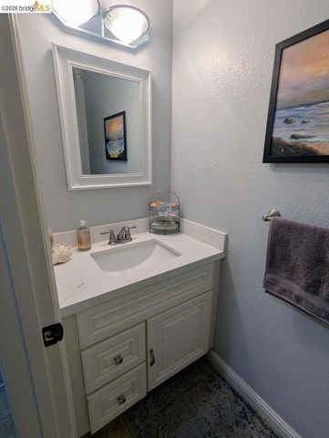 1892 London DR, Benicia, CA 94510