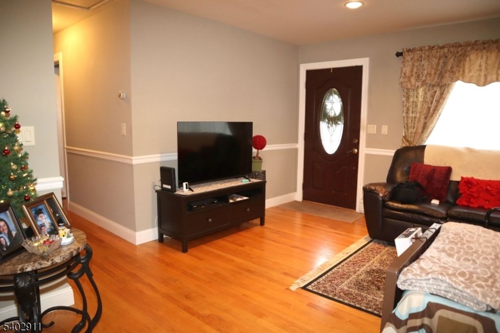 97 Squaw Brook Rd, North Haledon Boro, NJ 07508 — photo 2