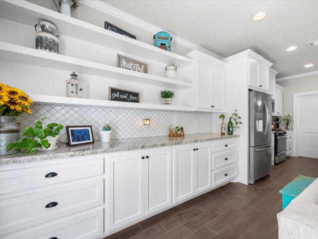254 Capetown, Montgomery, TX 77356
