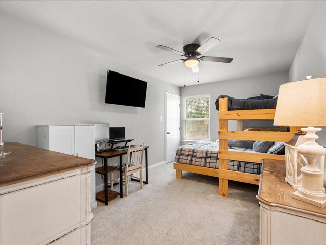 254 Capetown, Montgomery, TX 77356