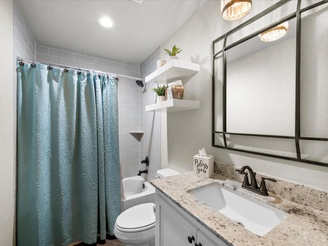 254 Capetown, Montgomery, TX 77356