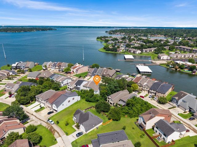 254 Capetown, Montgomery, TX 77356