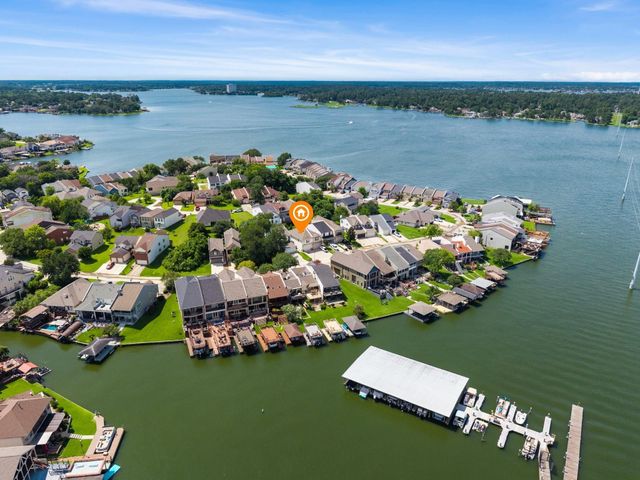 254 Capetown, Montgomery, TX 77356