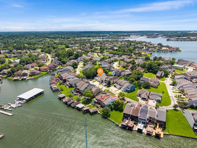 254 Capetown, Montgomery, TX 77356