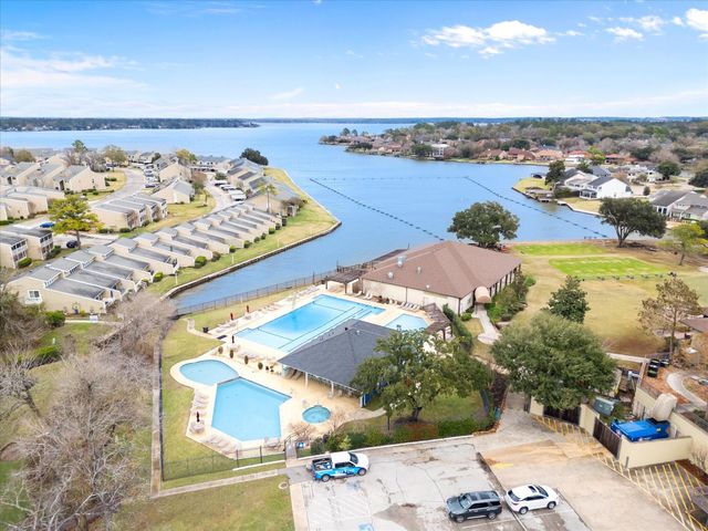 254 Capetown, Montgomery, TX 77356
