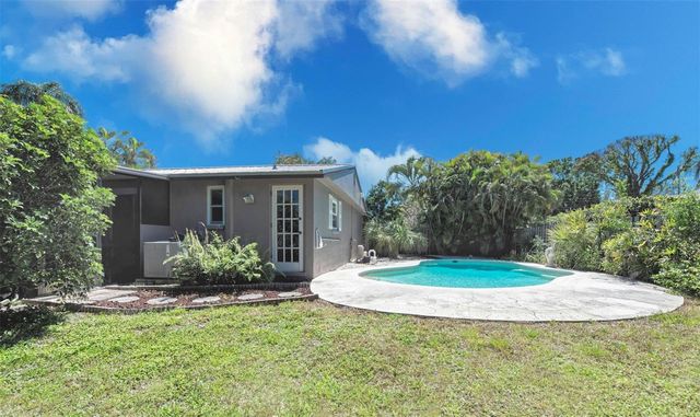 3217 RESTFUL LANE, Sarasota, FL 34231