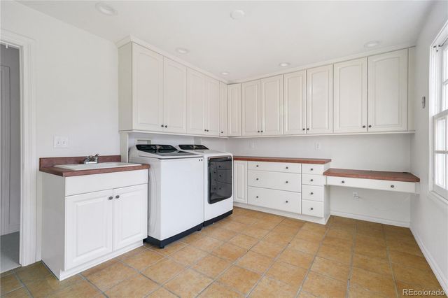 4600 S Columbine Court, Englewood, CO 80113