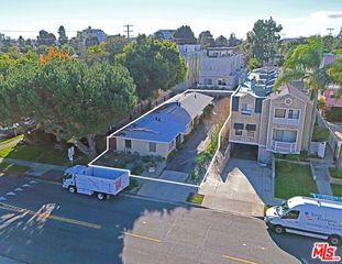 1851 S Barrington Avenue, Los Angeles, CA 90025