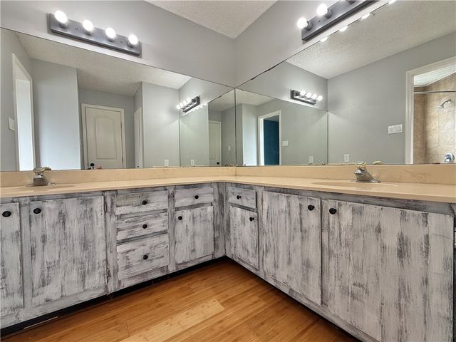 4401 River Valley Dr 201, Corpus Christi, TX 78410