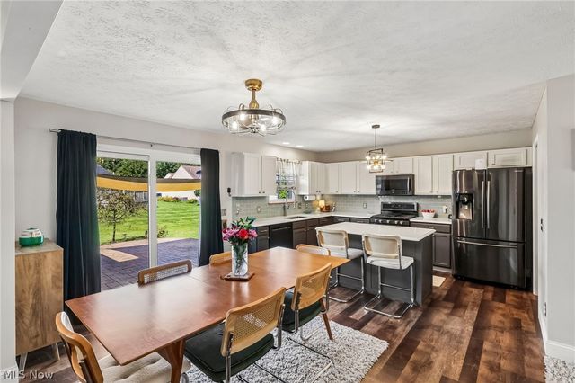 1704 W Ash Drive, Avon, OH 44011