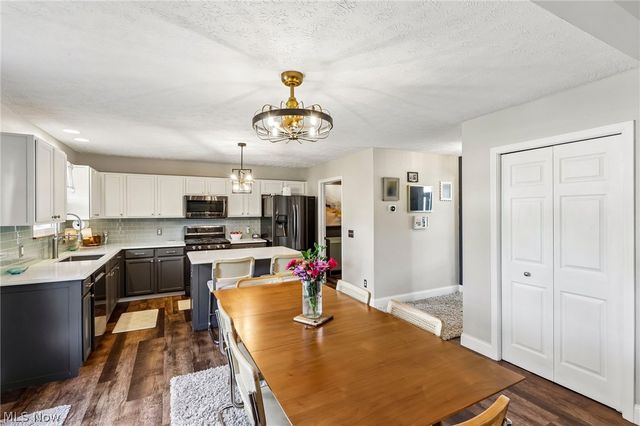 1704 W Ash Drive, Avon, OH 44011