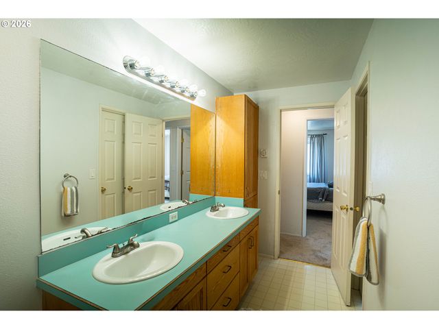 3370 MARION St Se, Albany, OR 97322