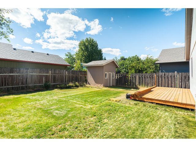 3370 MARION St Se, Albany, OR 97322