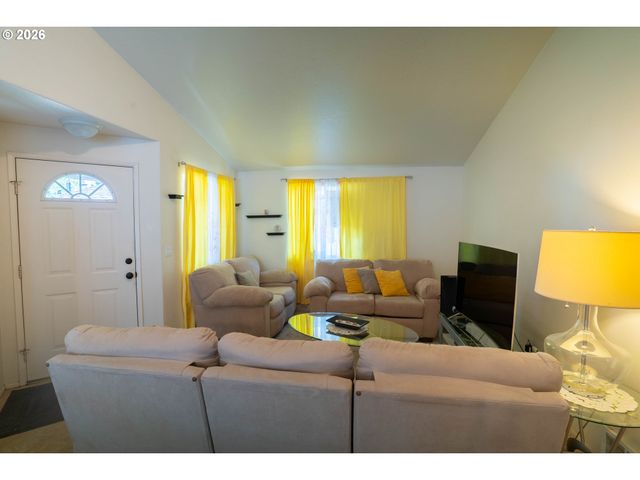 3370 MARION St Se, Albany, OR 97322