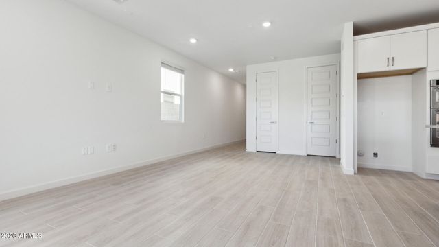 9739 S 12TH Street S, Phoenix, AZ 85042