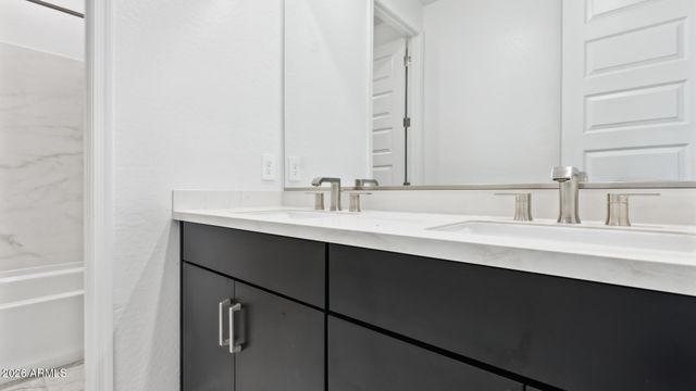 9739 S 12TH Street S, Phoenix, AZ 85042