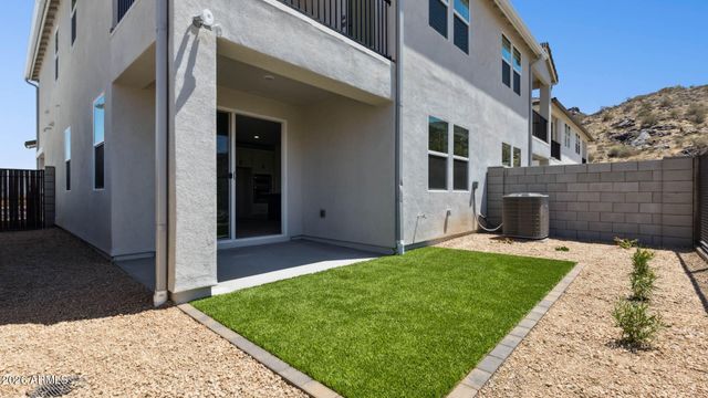 9739 S 12TH Street S, Phoenix, AZ 85042