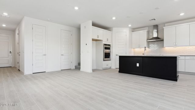 9739 S 12TH Street S, Phoenix, AZ 85042
