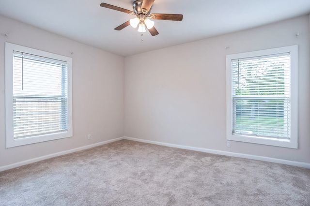 913 Zelda Drive, Hurst, TX 76053