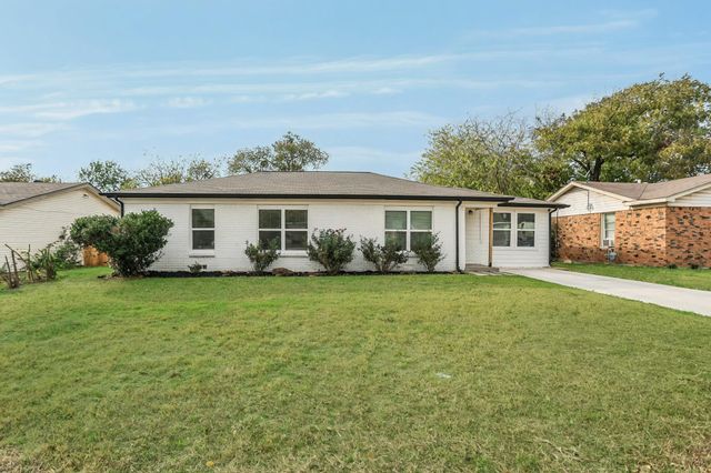 913 Zelda Drive, Hurst, TX 76053