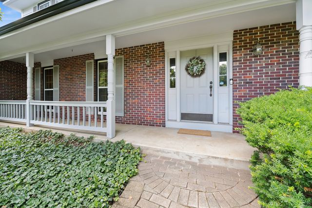 205 Whitaker Court, Woodstock, IL 60098