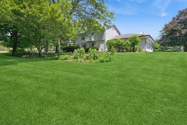 205 Whitaker Court, Woodstock, IL 60098