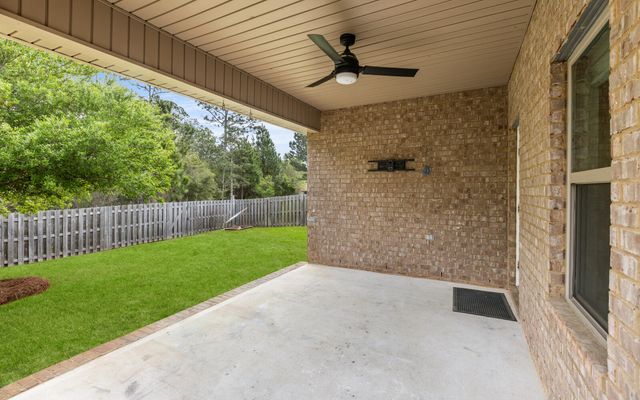 379 Whitman Way, Freeport, FL 32439