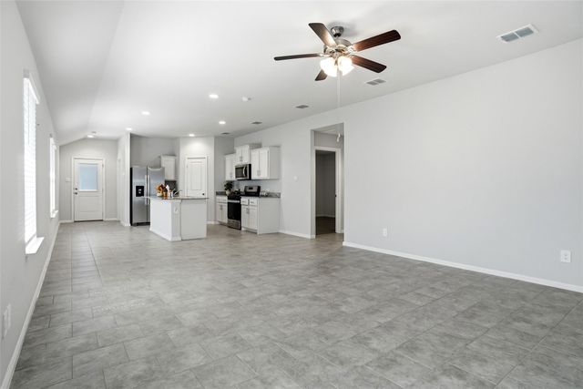 162 Greengate Drive, Boyd, TX 76023