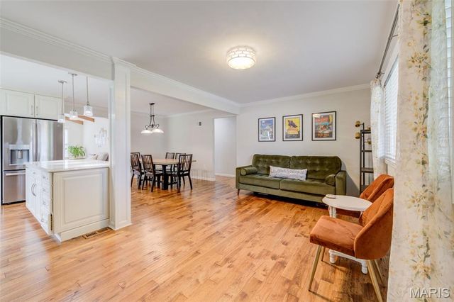 7824 Elton Street, Unincorporated, MO 63123